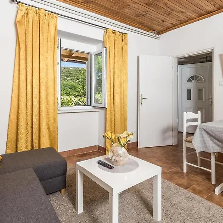 Stunning In With Kitchen * Mundanije
